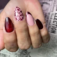کاشت ناخن از ۶۰۰ترمیم ۵۵۰پدیکور کفسابی