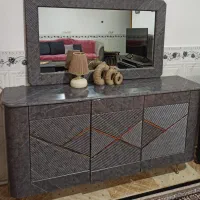 آیینه و کنسول