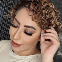 انجام خدمات میکاپ و شینیون|خدمات آرایشگری و زیبایی|اصفهان, عسگریه|دیوار