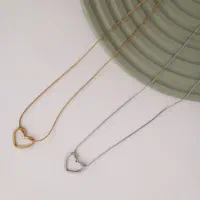 گردنبند قلب دفرمه|بدلیجات|قم, هفت تیر|دیوار