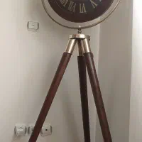 ساعت پایه دار چوبی در حد نو