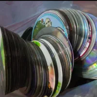 پانصد عدد دیسک و سی دی