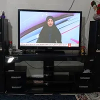 تلویزیون سامسونگ همراه با میز و باند همه گی|تلویزیون و پروژکتور|تهران, قیام‌دشت|دیوار