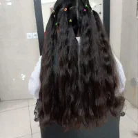 خریدار موهای طبیعی و رنگی بلند خرید مو