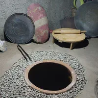تنور گلی قدیمی سنتی پخته شده|اجاق گاز و لوازم برقی پخت‌وپز|صوفیان, |دیوار