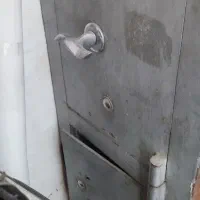 گاو صندوق دو درب