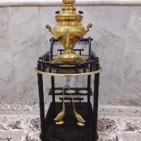 سماور زغالی برنجی ذغالی سلطنتی طلایی شیک با میزبار