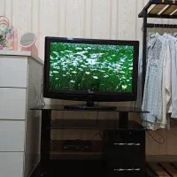 ال سی دی ۳۲ اینچ سونیک با میز و دستگاه گیرنده