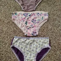 لباس زیر زنانه