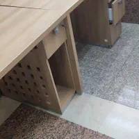 دو عدد میز کارمندی ،کشو دار بسیار تمیز