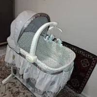 گهواره موزیکال و رقص نور کیفیت خارجی|اسباب و اثاث بچه|شیراز, غدیر جنوبی|دیوار