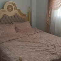 تخت و میز آرایش به همراه تشک وکفی تخت جکدار|تخت و سرویس خواب|تهران, آذری|دیوار