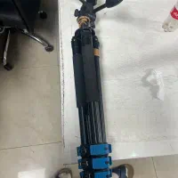 سه پایه حرفه‌ای دوربین Beike Q720H  محکم و سالم