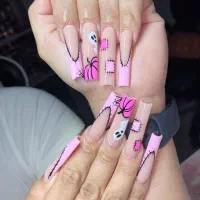 ترمیم ناخن ۳۵۰ همراه یک دیزاین هدیه|خدمات آرایشگری و زیبایی|تبریز, |دیوار