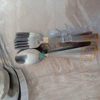 قاشق و چنگال دست‌نخورده