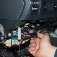 خدمات برق خودرو و عیب یابی