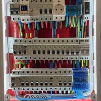 برقکار .رفع اتصالی .نصب روشنایی .سه فاز