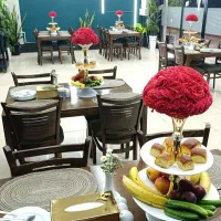 کمک آشپز رستوران وکارگر ساده آقا