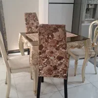 میز نهارخوری چهارنفره نفره با دو صندلی ست خودش