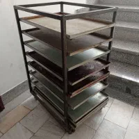 گاری حمل محصولات قنادی