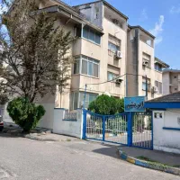 فروش اپارتمان/طبقه چهارم/پارکینگ بدون مزاحم