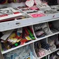 انواع لوازم آرایشی باقیمت مناسب