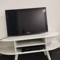 تلویزیون سامسونگ و میز تلویزیون|تلویزیون و پروژکتور|امیدیه, |دیوار