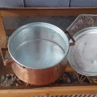 دیگ‌مسی ۴ تا ۵ نفره  جنس قدیمی سنگین