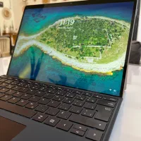 Surface Pro 8 با کیبورد اصلی