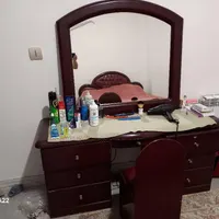 تخت خواب کینگ سایز و میز توالت|تخت و سرویس خواب|رشت, دیلمان|دیوار