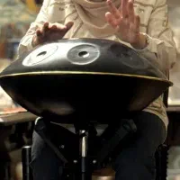 اموزش ساز هنگدرام در اموزشگاه های موسیقی