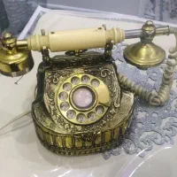 تلفن قدیمی عتیقه