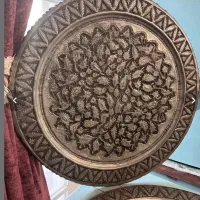 یک جفت دیوار کوب، سینی قلمزنی مسی