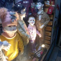 مانکن بچگانه