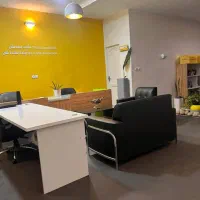 اجاره میز در فضای کار اشتراکی|اجارهٔ کوتاهمدت دفتر کار و فضای آموزشی|اصفهان, فیض|دیوار