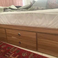 سرویس خواب شامل تخت،میز آرایش،پاتختی،صندلی، جاکفشی|تخت و سرویس خواب|تهران, سبلان (لشگر)|دیوار