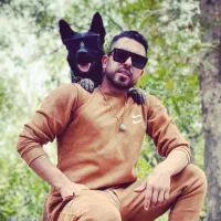 مربی و رفتارشناس سگ ها با مدارک بین المللی