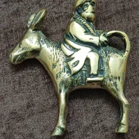 یه عدد مجسمه برنز اصل