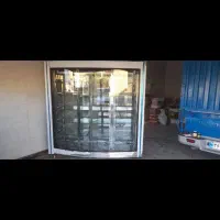 یک یخجال تمیز کم کارکرد
