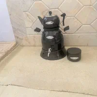 کتری و قوری رومیزی همراه با قندان