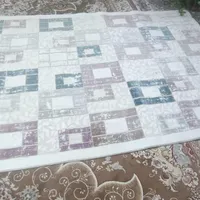 دو عدد فرش چهارگوش و گرد