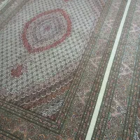 فرش کرم و سرمه ای|فرش|خوی, |دیوار