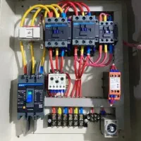 برقکار نورپردازی لوستر رفع اتصالی آیفون و دربازکن|خدمات پیشه و مهارت|نیشابور, فردوس شمالی|دیوار