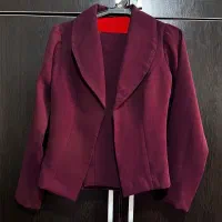 کت و شلوار زرشکی(پارچه کرپ بسیارباکیفیت)