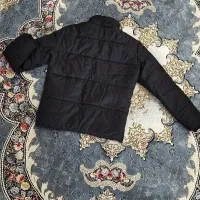 کاپشن|لباس|بهارستان, |دیوار