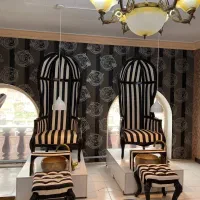 صندلی پدیکور میز ناخن و استند لاک