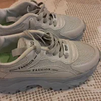 کتونی لژ دار