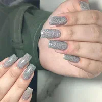 کاشت و ترمیم ناخن با قیمت مناسب و کیفیت عالی|خدمات آرایشگری و زیبایی|شیراز, شهرک رضوان|دیوار