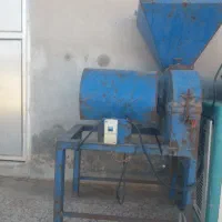 یک دسگاه آسیاب قدیمی باموتور ۳فاز|ماشین‌آلات صنعتی|کوهدشت, |دیوار