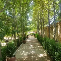 باغ ویلای خاص با گلخونه استوائی و استبل اسب